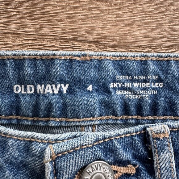 NWT Old Navy Extra High Rise Sky-Hi Wide Leg Jeans with Braiding, Size 4 - Picture 9 of 10